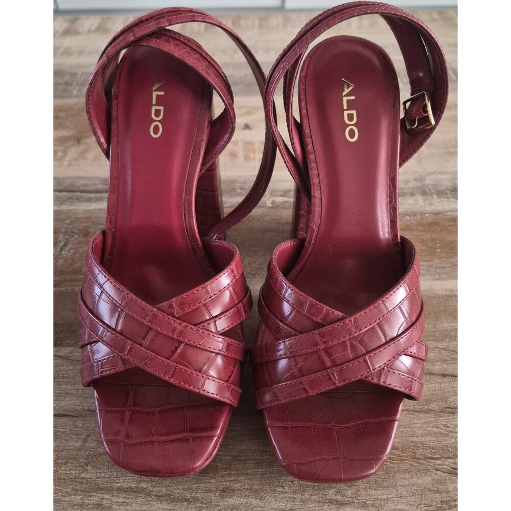 ALDO Dwaurith Red Croc Platform Sandals in Red Women's Size 7.5